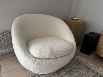 Swivel Accent Chair, Cream Faux Shearling