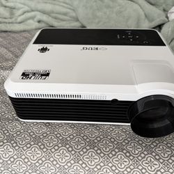 UEG X88+ Android Projector