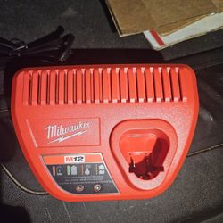 M12 Milwaukee battery charger