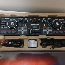 Numark DJ2GO2  DJ Controller with Audio Interface