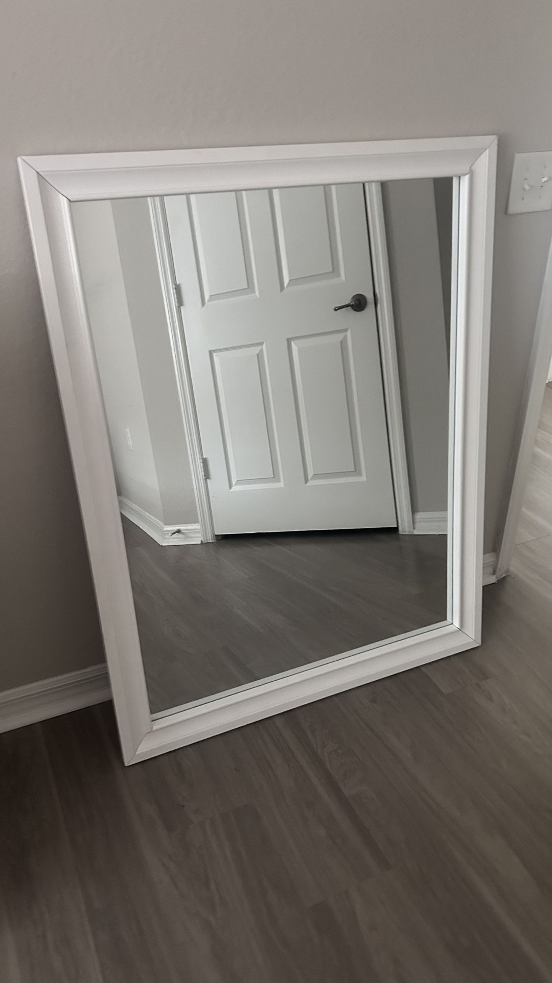 Mirror (legs optional)