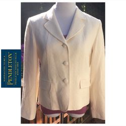 EUC Size:8 Off White / Cream Pendleton Coat