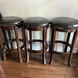 3 barstools