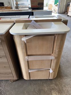 Wilsham 25 in. Single Sink Freestanding Bathroom Vanity
