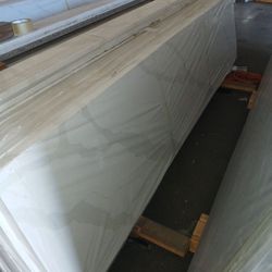 Calacatta White (Prefab Quartz)(Quartz Countertops)