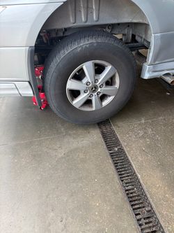 Mercedes-Benz Sprinter 2500 wheels & tires