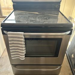 Frigidaire Electric Stove