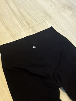 Lululemon Capri leggings Size 6 #leggings #Lululemon #Active No issues Still New