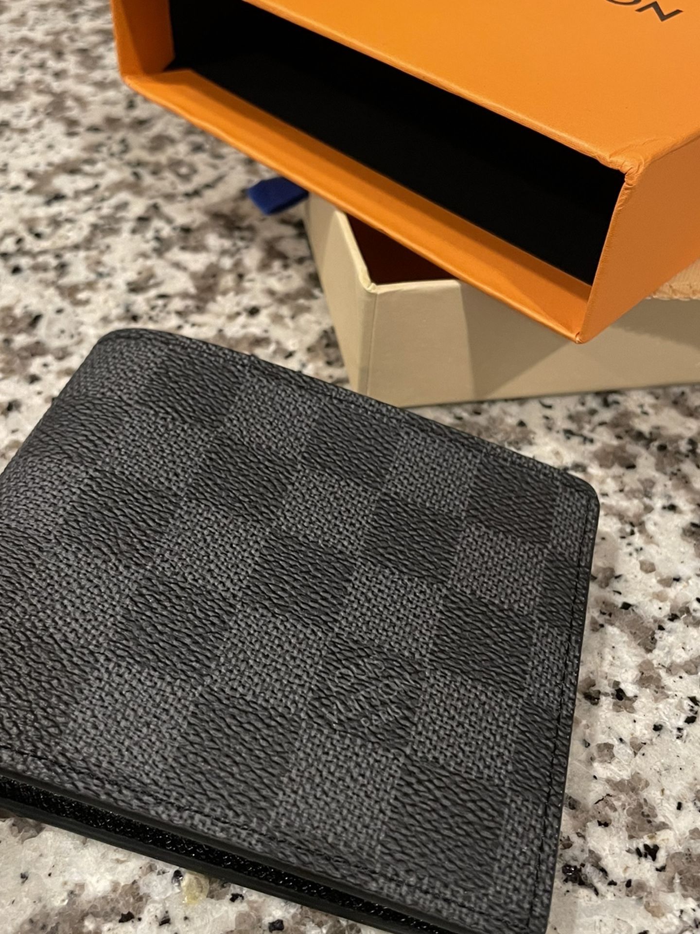 LV Men’s Wallet