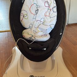 4moms mamaRoo Multi-Motion Baby Swing Smart Connectivity