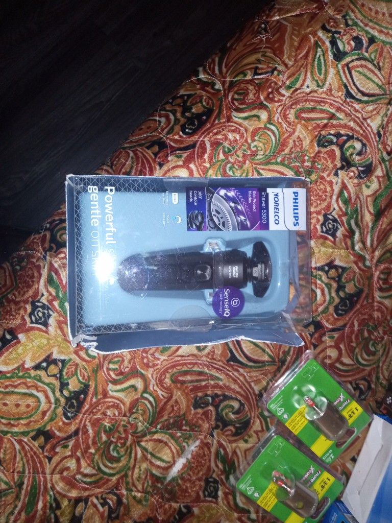 Philips Norelco Shaver 5300