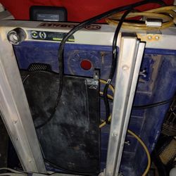 FOLD OUT WET TILE SAW KOBALT