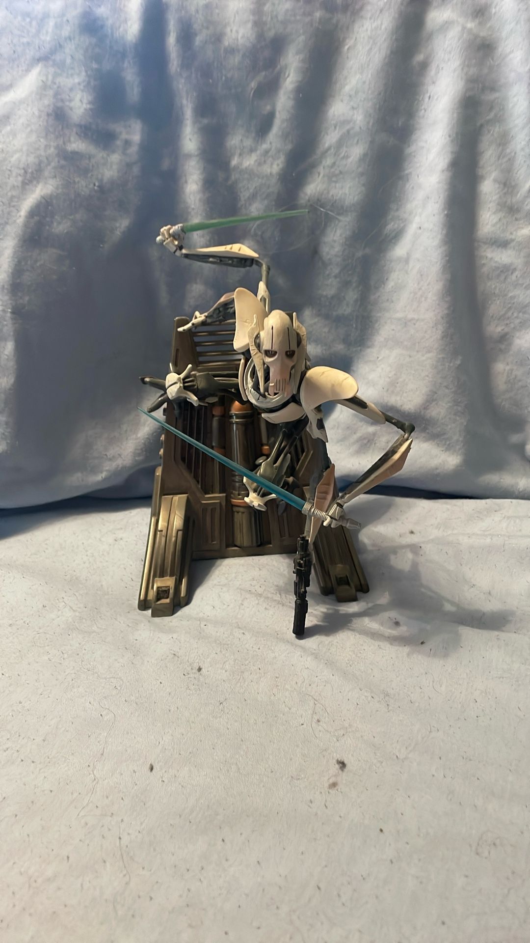 General Grievous Statue