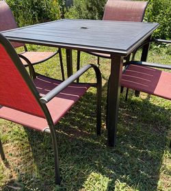 5-Piece Outdoor Patio Dining Set.  Read description 1st