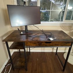 Office table and chair for sale