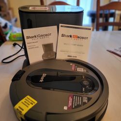 Shark IQ Robot Vacuum Self Empty RV900S/RV911S