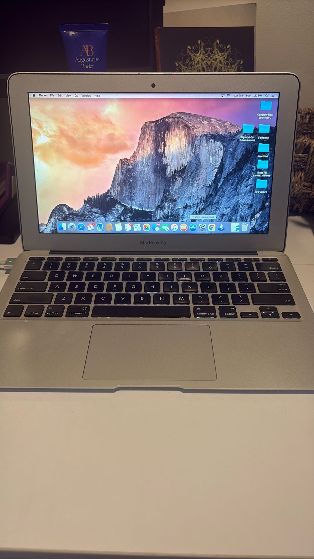 Apple MacBook Air - Works Great! I Just Upgraded.