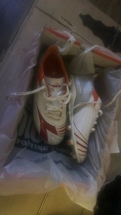 Football/Soccer Cleats