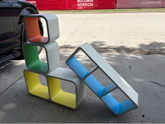 Cube colored shelves