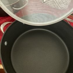 Calphalon 3 quart Pot