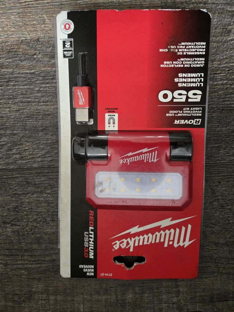 MILWAUKEE LED LIGHTS