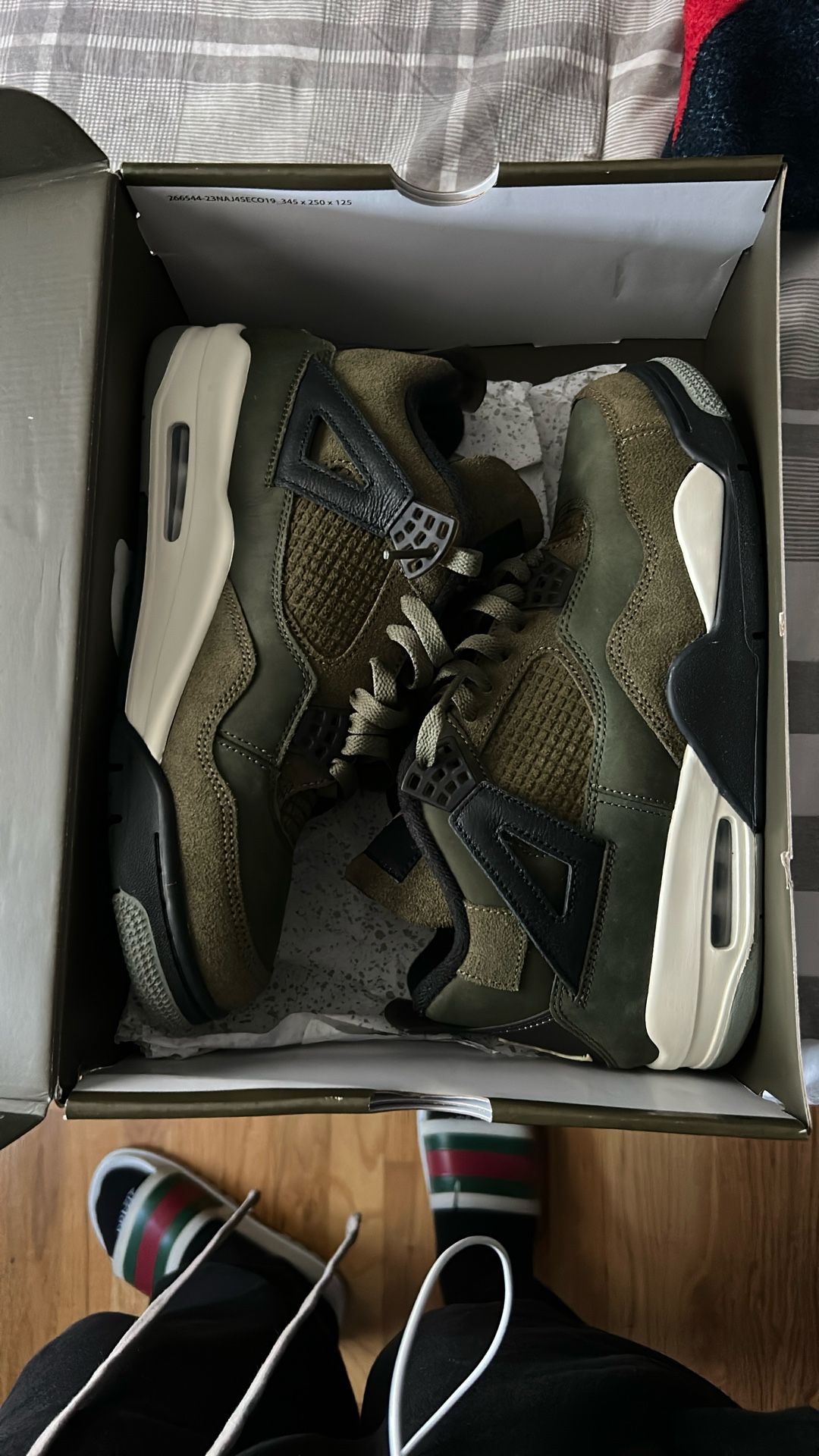 Air Jordan 4 Olive