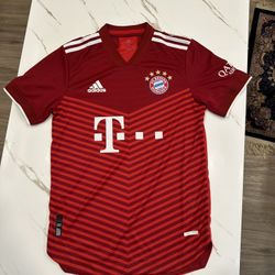 2021-2022 Bayern Munich Home Jersey (Small)