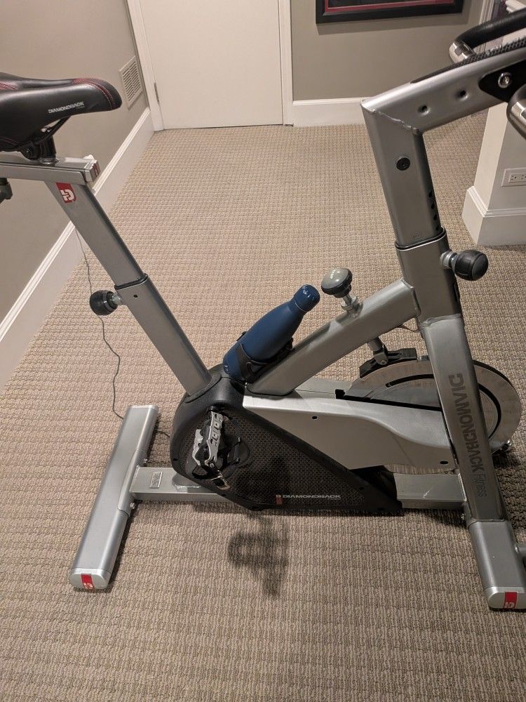 BUY TODAY...Diamondback 510ic Cycle, Exercise Bike, Like New...SELL TODAY