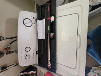 SnapOn 1/2" Digital Torque Wrench