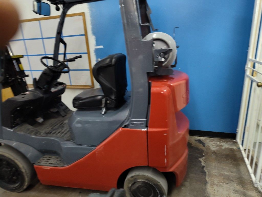 Forklift