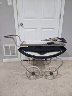 Vintage Full-Size Baby Carriage Pram – Décor or Photo Prop