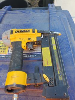 Dewalt DWFP 12233 18 gauge nailgun