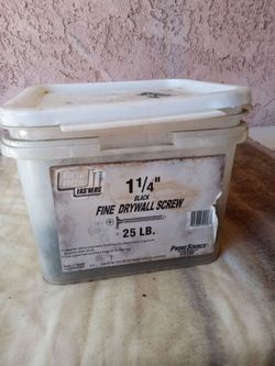 Inch and a quarter fine drywall screws