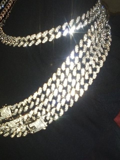 26 Inch Luxury Stunning Chains For 130 Each 