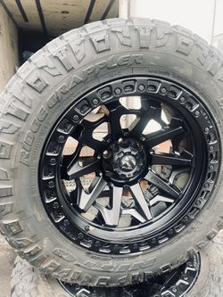 20 Inch Fuel Rims with Nitto Tires Thumbnail