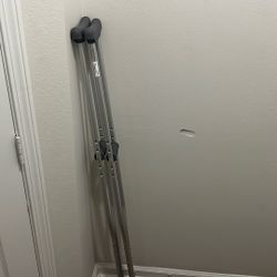 6ft Adjustable Crutches 