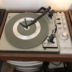 KLH Model Twenty Automatic Stereo Hi-Fi Mid-century Modern With Radio