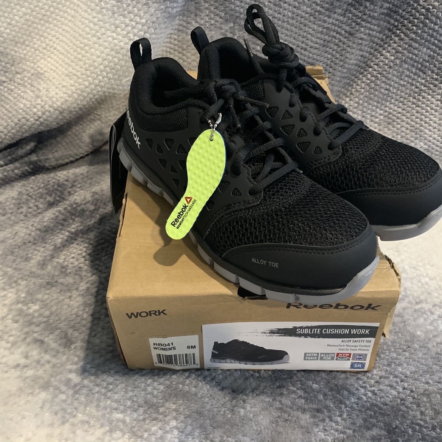 Brand New Reebok Women’s Shoes Size 6