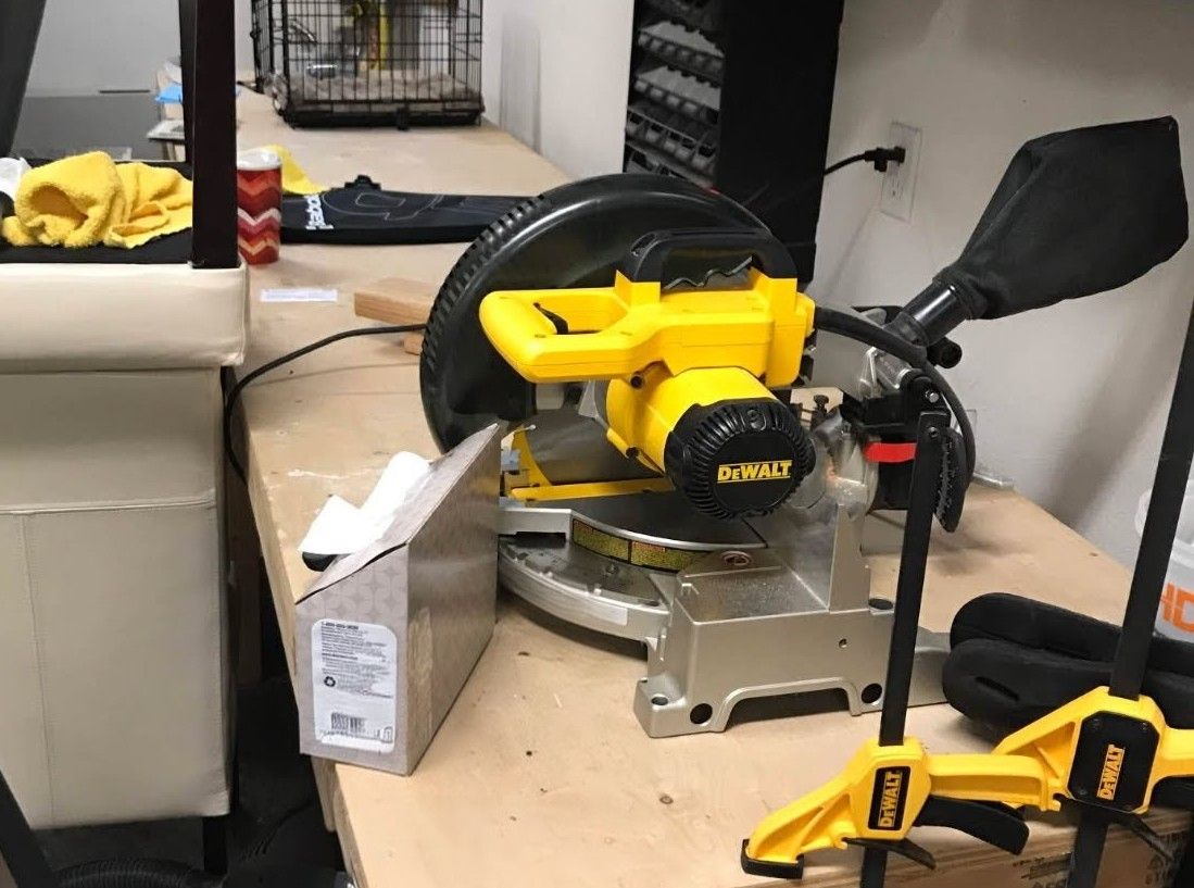 DeWalt 10 inch Compound Miter Saw