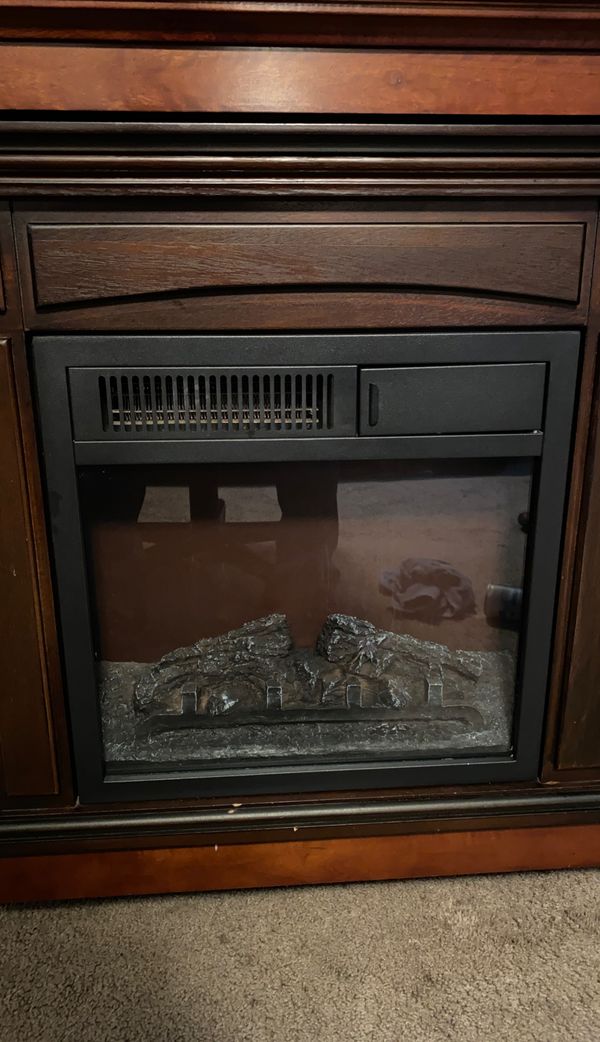 Electric fireplace Looks semi real 40 OBO for Sale in Lynnwood, WA
