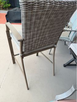 Hi, patio chair