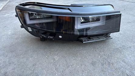 2025 Hyundai Ioniq 5 Headlight and Reinforcement Bar .