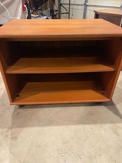 Wood rolling media cabinet