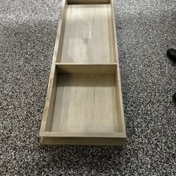 Restoration Hardware nursery changing table topper with pad in very good condition. 