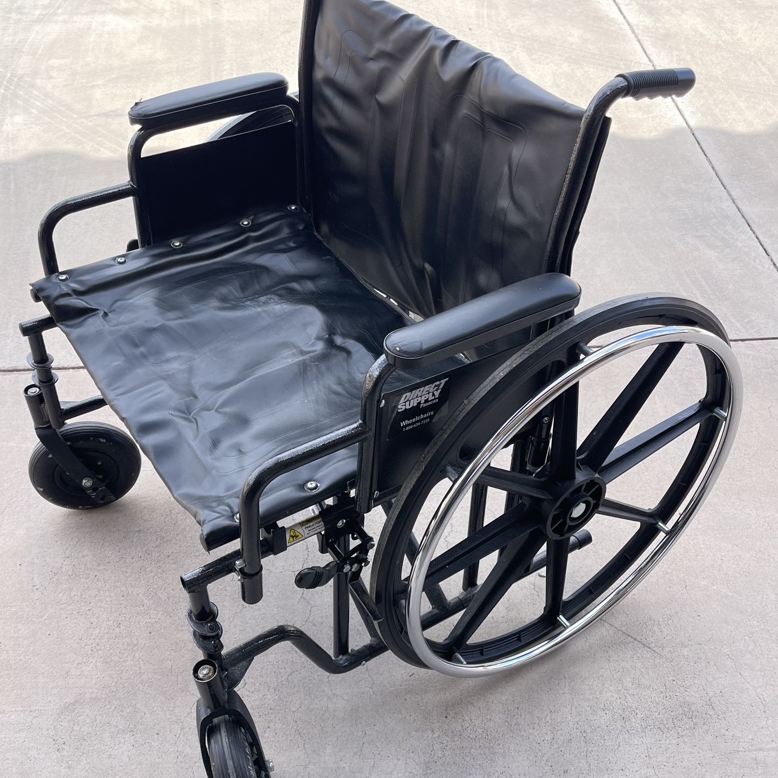 Heavy-Duty Wheelchair