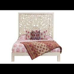 Hand Carved Mango wood Queen Bed 