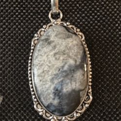 STERLING SILVER vintage Rainbow Moonstone  pendant necklace