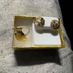 10k moneybag Ring And 10k Nugget Earrings 