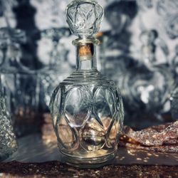 🥃💫 Vintage MCM Teardrop Crystal Decanter w/ Stopper — Absolutely Gorgeous!