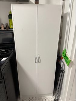 Kitchen pantry  white